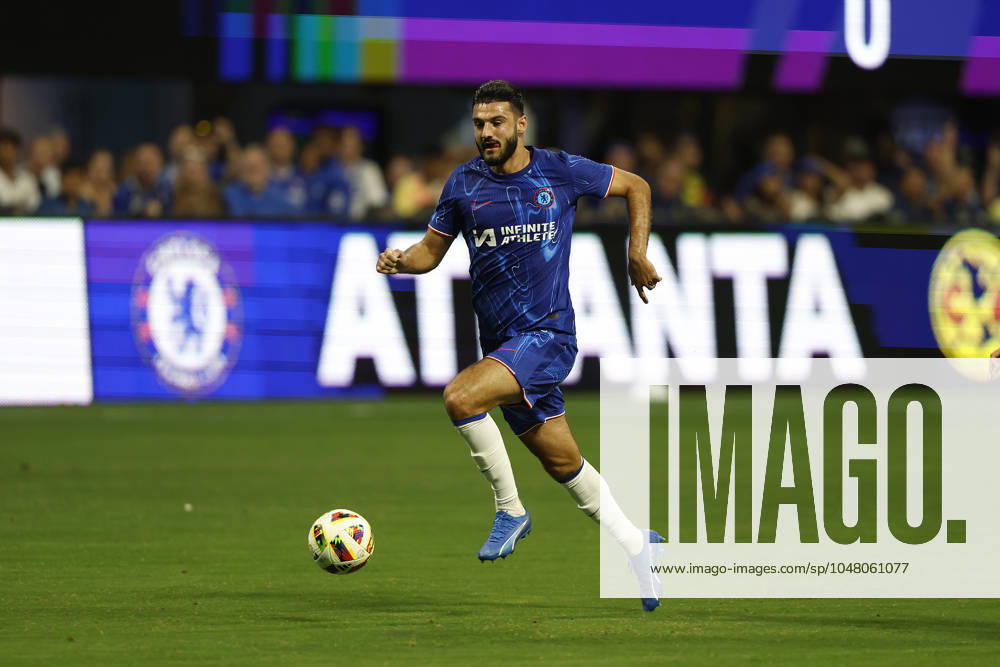 ATLANTA, GA - JULY 31: Chelsea FC forward Armando Broja (19) advances the ball during the soccer match between Chelsea FC and Club America on July 31, 2024 at the Mercedes-Benz Stadium in Atlanta, Georgia. (Photo by David J. Griffin Icon Sportswire) SOCCER: JUL 31 Chelsea vs Club America Icon953240731596