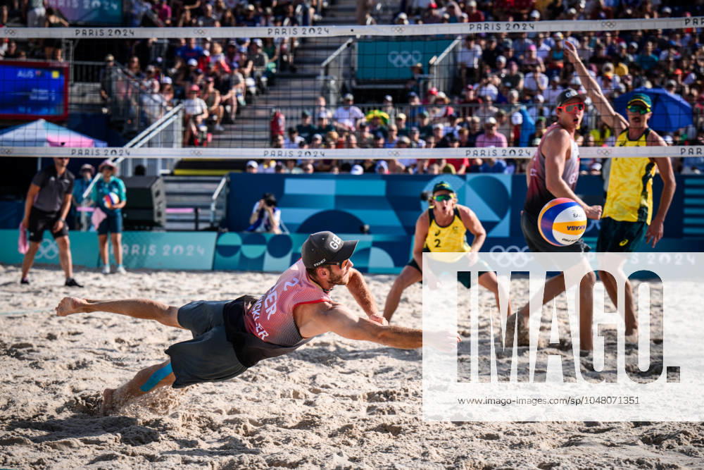 Paris, Eiffel Tower Stadium Beach volleyball, Olympic Games, preliminary round Defense Clemens Wickler GER