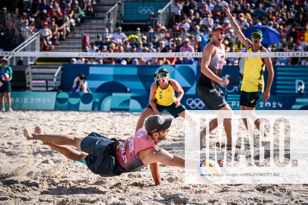 Paris, Eiffel Tower Stadium Beach volleyball, Olympic Games, preliminary round Defense Clemens Wickler GER