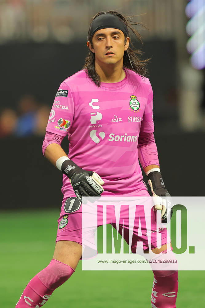 ATLANTA, GA - AUGUST 04: Club Santos Laguna S.A. de C.V. goalkeeper Carlos Acevedo Lopez (1) during the Leagues Cup soccer match between the Atlanta United FC and Club Santos Laguna S.A. de C.V. on August 4, 2024 at Mercedes-Benz Stadium in Atlanta, Georgia. (Photo by David J. Griffin Icon Sportswire) SOCCER: AUG 04 Leagues Cup - Atlanta United vs Santos Laguna Icon953240804456