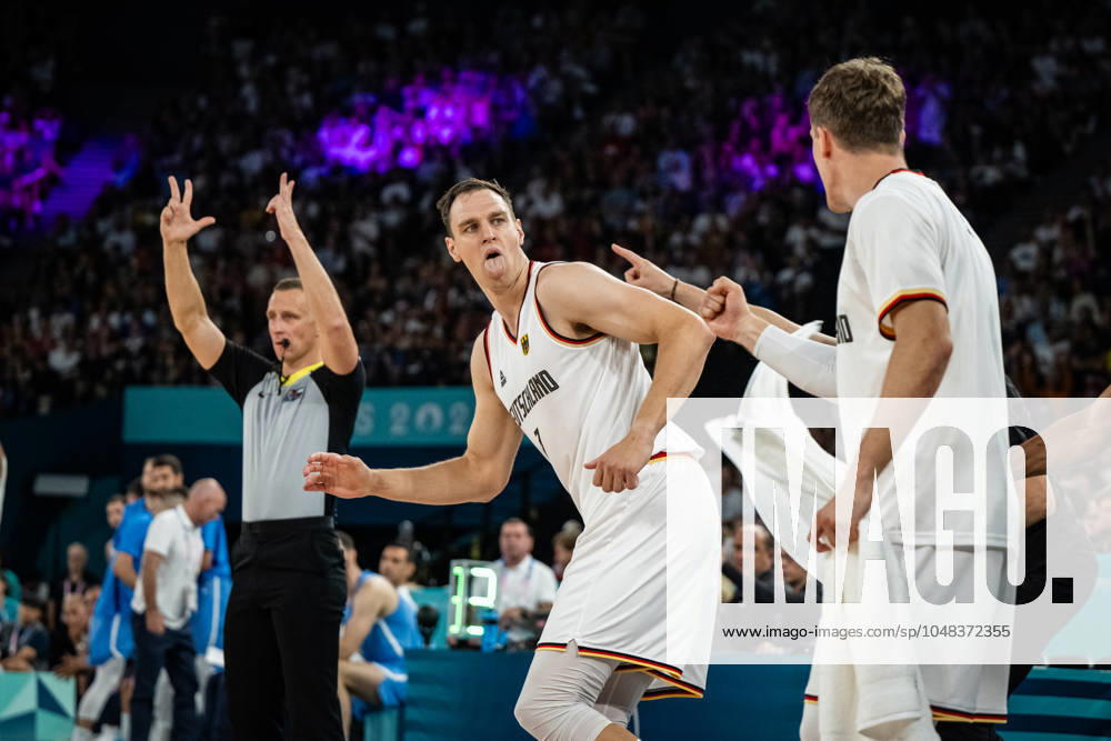 Olympic Games Paris 2024 Basketball Paris 06 08 2024 Quarter-finals Men Men Germany GER Greece Johannes Voigtmann Germany, No 07