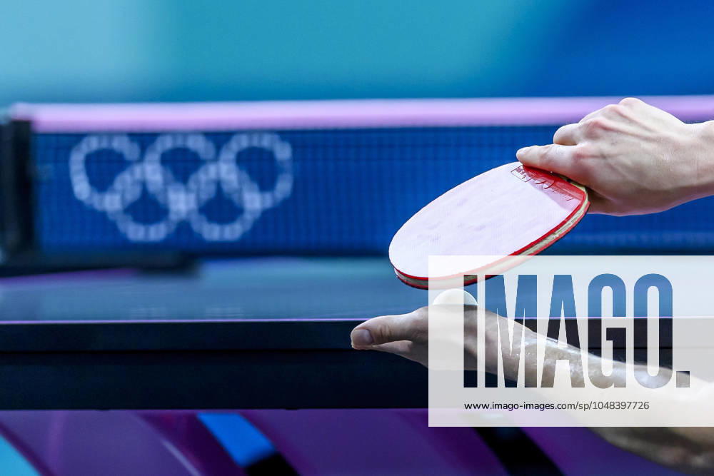 FRA, Summer Olympics Paris 2024, Table Tennis , Mens Team Quarterfinals, Germany GER vs Sweden SWE 06 08 2024, , Paris, FRA, Summer Olympics Paris 2024, Table Tennis , Mens Team Quarterfinals, Germany GER vs Sweden SWE , in the picture feature table tennis racket with ball and Olympic rings nordphotoxGmbHx xStraubmeier nph00004