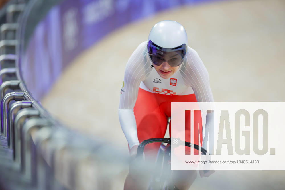 Paris 2024 Olympic Games, Olympische Spiele, Olympia, OS Picture by Ed Sykes SWpix.com - 09 08 2024 - Paris 2024 Olympic Games - Track cycling, Rad, Radsport, Bahnrad, Bahn - National Velodrome, Saint-Quentin-en-Yvelines, France - Women s Sprint Qualifying - Marlena Karwacka (Poland)