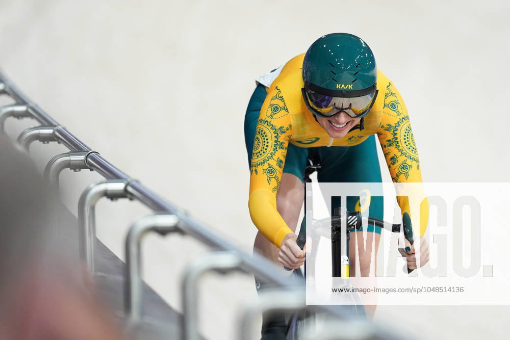Paris 2024 Olympic Games, Olympische Spiele, Olympia, OS Picture by Zac Williams SWpix.com - 09 08 2024 - Paris 2024 Olympic Games - Track cycling, Rad, Radsport, Bahnrad, Bahn - National Velodrome, Saint-Quentin-en-Yvelines, France - Womens Sprint Qualifying - Chloe Moran (Australia) Paris Cycling France
