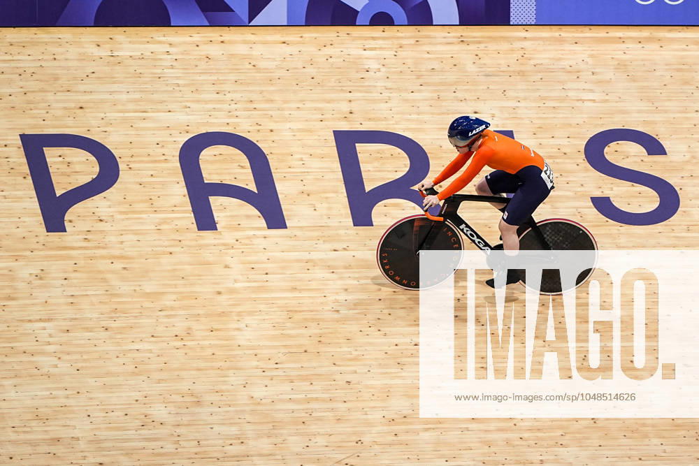 2024-08-09 Cycling - Track - Olympic Games, Olympische Spiele, Olympia, OS Paris 2024 - Day 14 PARIS, FRANCE - AUGUST 9: Hetty van de Wouw of the Netherlands competing in the Women s Sprint, Qualifying during Day 14 of Cycling - Track - Olympic Games Paris 2024 at Saint-Quentin-en-Yvelines Velodrome on August 9, 2024 in Paris, France. (Photo by Andre Weening BSR Agency) Paris France Content not available for redistribution in The Netherlands directly or indirectly through any third parties.