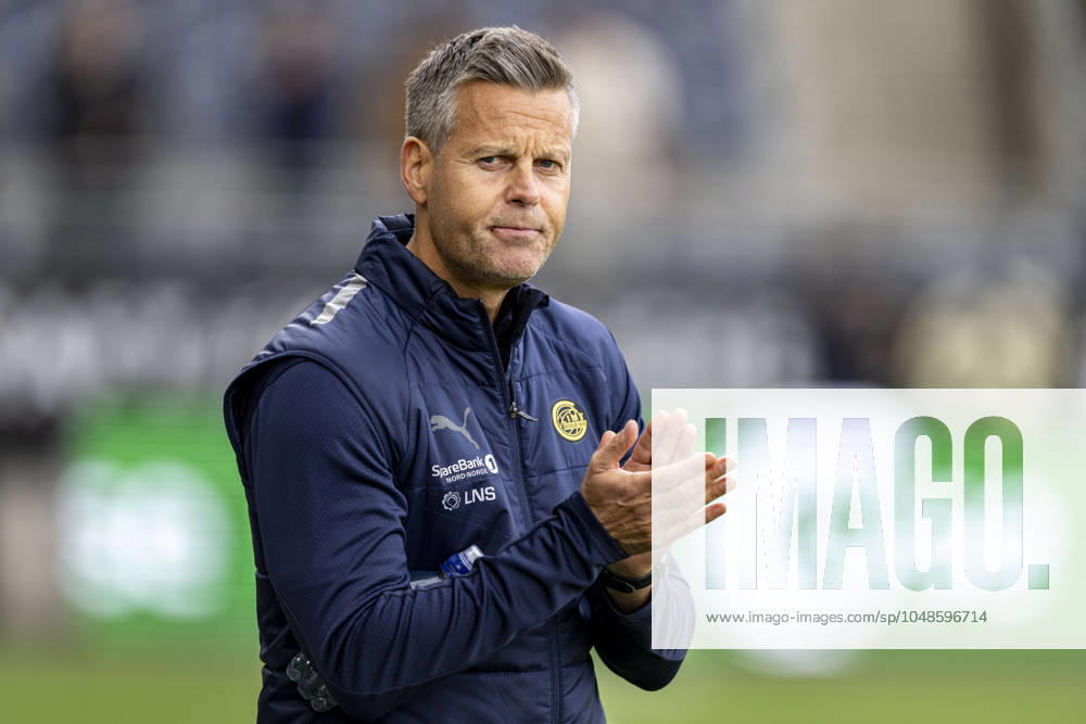 Eliteserien i fotball 2024 Viking Bodo Glimt Stavanger 20240810 Bodo Glimt coach Kjetil Knutsen for the Elite League football match between Viking and Bodo Glimt at SR bank arena in Stavanger Photo Carina Johansen NTB Stavanger Norway RESTRICTED USE FOR BETTING COMPANIES