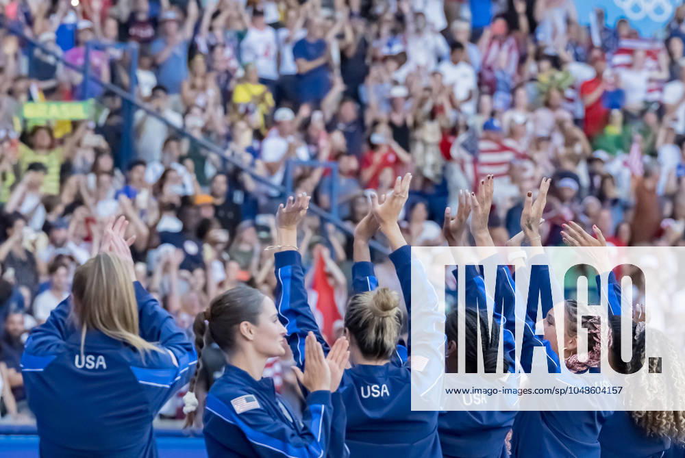 Team USA celebrates after defeating Team Brazil in the Womenâ€⠢s Football Finals for the Gold Medal at the le Parc de Princes Stadium with a score of 0-1 during the 2024 Paris Summer Olympics in Paris, France. Paris France - ZUMAa161 20240810_oly_a161_046