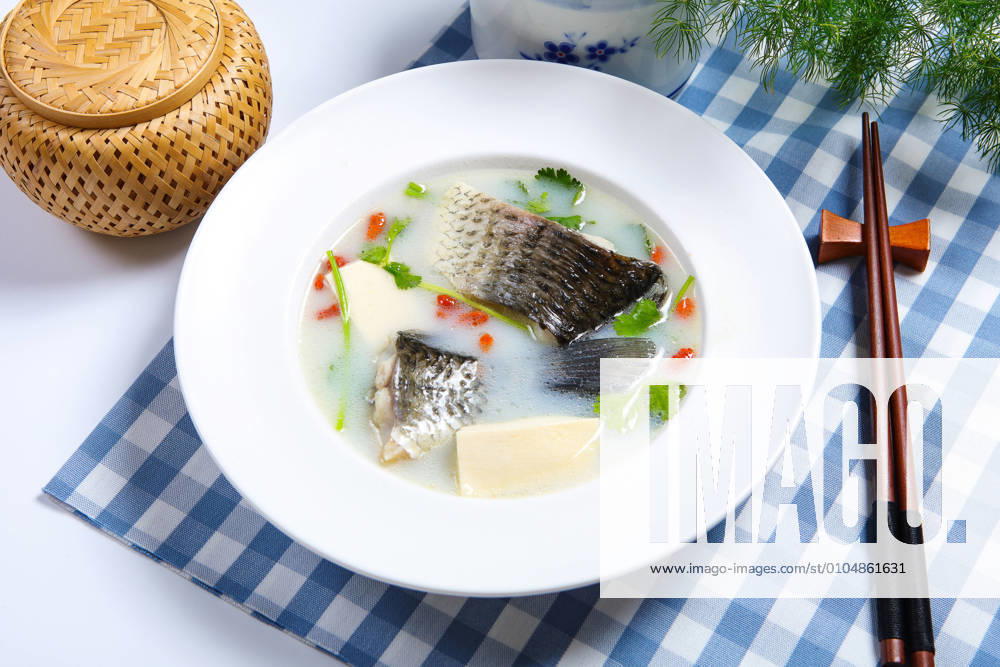 IMAGO Creative, Food, Karpfen-Saison Carassius carp tofu soup 813162782372528212