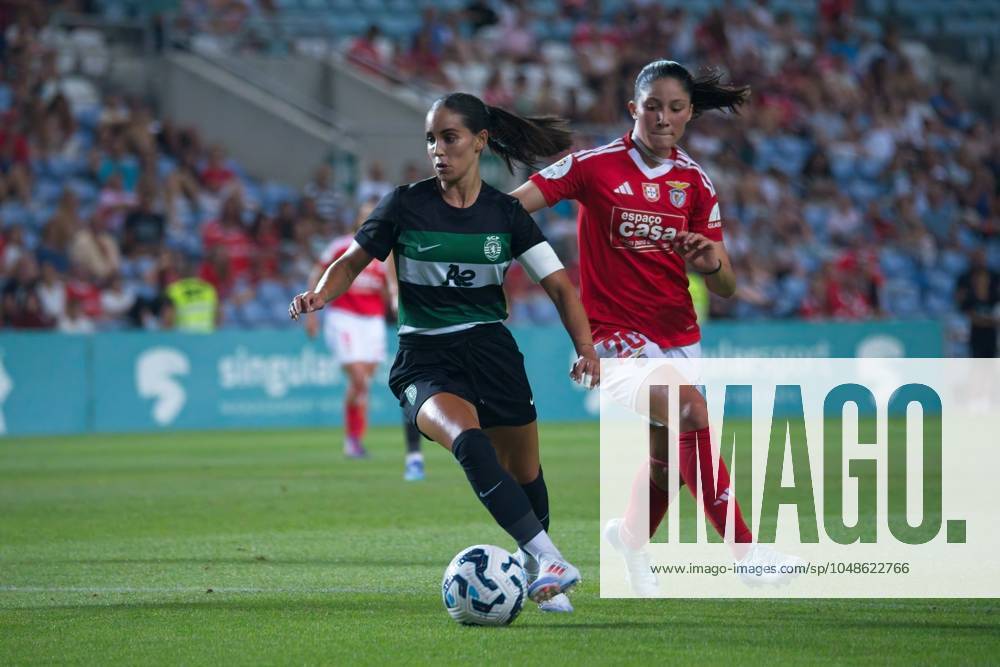Brenda Perez of Sporting Clube de Portugal in action during the Algarve Trophy Women football match between Lisboa e Benfica and Sporting Clube de Portugal at Algarve Stadium.