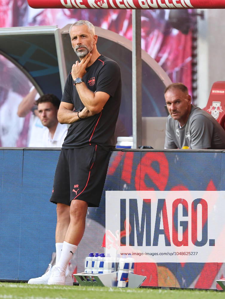 GER, 1 Bundesliga, RB Leipzig Paris Saint Germain PSG 10 08 2024, Leipzig, Red Bull Arena, GER, Saison 2024 2025, 1 Bundesliga, RasenBallsport Leipzig vs Paris Saint Germain, Saisoneroeffnung, Testspiel im Bild Trainer Marco Rose Leipzig DFL regulations prohibit any use of photographs as image sequences and or quasi video