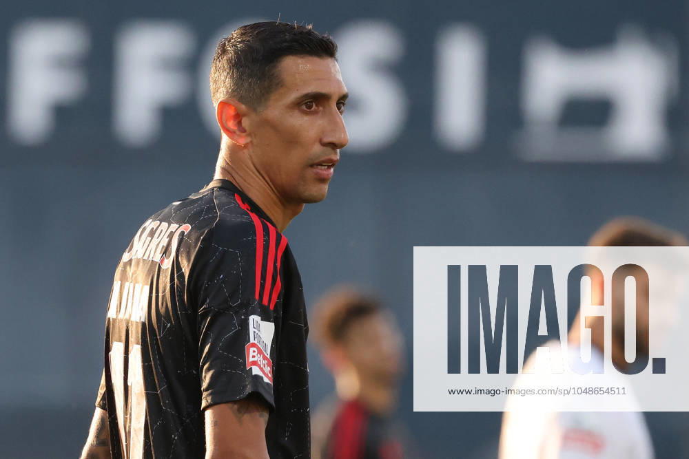 2024 08 11 1 Âª jornada da Liga Portugal Betclic, Futebol Clube de Famalicao Sport Lisboa e Benfica v l , Angel di Maria S L Benfica , disappointed, disappointed looking, dissapointed, sad, frustrated, frustrated, frustrated
