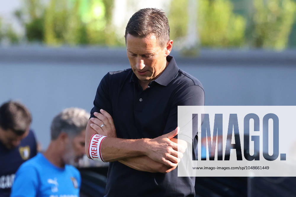 2024 08 11 1 ª jornada da Liga Portugal Betclic, Futebol Clube de Famalicao Sport Lisboa e Benfica v l , Coach Head Coach Roger Schmidt S L Benfica disappointed, disappointed looking, dissapointed, sad, frustrated, frustrated, frustrated