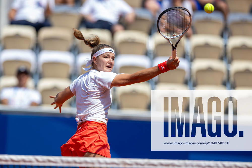 Tennis - Olympic Games, Olympische Spiele, Olympia, OS Paris 2024: Day 7 Karolina Muchova and Linda Noskova of Team Czechia are playing during the Tennis Women s Doubles Semifinal match against Sara Errani and Jasmine Paolini of Team Italy on day seven of the Olympic Games Paris 2024 at Roland Garros on August 02, 2024 in Paris, France. Paris France