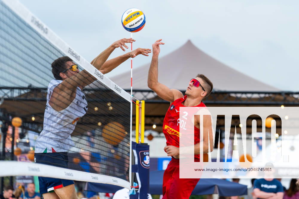 2024-08-14 CEV Beach volleyball, Beachvolleyball European Championships - Day 2 THE HAGUE, NETHERLANDS - AUGUST 14: Gianluca Dal Corso of Italy and Piotr Kantor of Poland during Day 2 of the CEV Beach Volleyball European Championships at The Hague Beach Stadium on August 14, 2024 in The Hague, Netherlands. (Photo by Joris Verwijst BSR Agency) The Hague Netherlands Content not available for redistribution in The Netherlands directly or indirectly through any third parties.