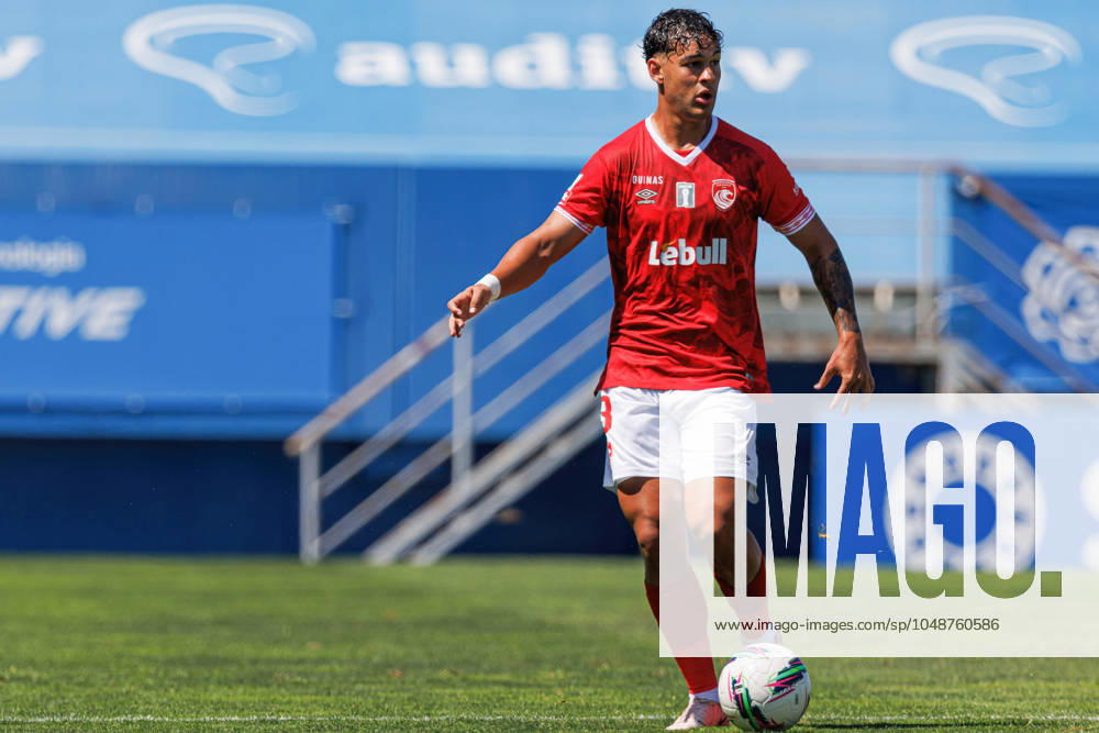 GD Estoril Praia Vs CD Santa Clara in Estoril, Portugal - 11 Aug 2024 Sidney Lima (CD Santa Clara) in action during the Liga Portugal game between teams of GD Estoril Praia and CD Santa Clara at Estadio Antonio Coimbra da Mota. GD Estoril Praia vs CD Santa Clara. GD Estoril Praia defeated by CD Santa Clara 1-1 Estoril Portugal