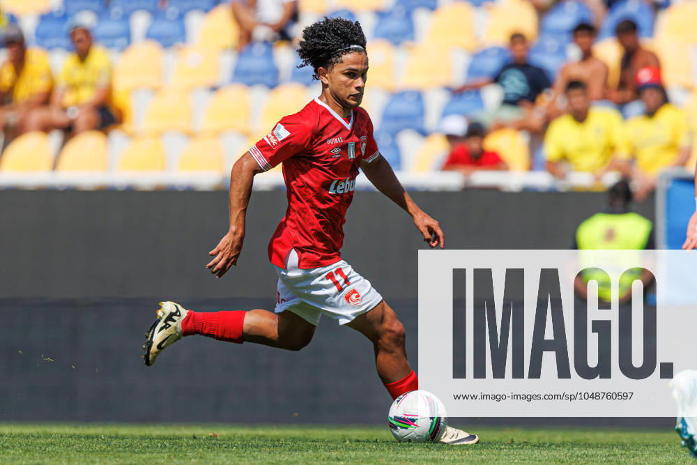 GD Estoril Praia Vs CD Santa Clara in Estoril, Portugal - 11 Aug 2024 Gabriel Silva (CD Santa Clara) in action during the Liga Portugal game between teams of GD Estoril Praia and CD Santa Clara at Estadio Antonio Coimbra da Mota. GD Estoril Praia vs CD Santa Clara. GD Estoril Praia defeated by CD Santa Clara 1-1 Estoril Portugal