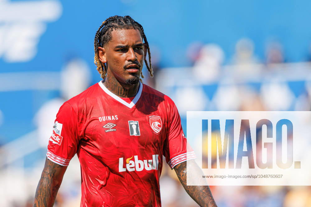 GD Estoril Praia Vs CD Santa Clara in Estoril, Portugal - 11 Aug 2024 Matheus Araujo (CD Santa Clara) seen during the Liga Portugal game between teams of GD Estoril Praia and CD Santa Clara at Estadio Antonio Coimbra da Mota. GD Estoril Praia vs CD Santa Clara. GD Estoril Praia defeated by CD Santa Clara 1-1 Estoril Portugal