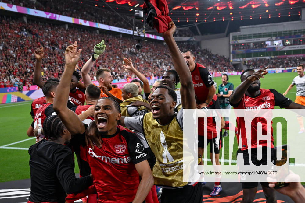 Football, DFL Supercup 2024, Season 2024 2025, Bayer Leverkusen VfB Stuttgart, Bayer Leverkusen celebrates victory xRHR PHOTO TKx