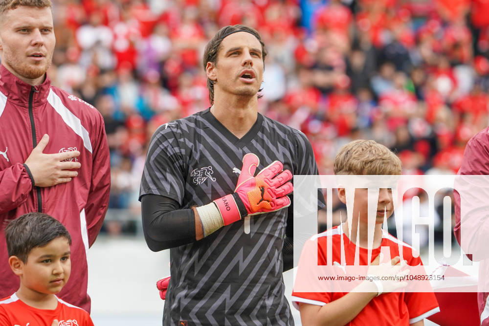 Yann Sommer, 35, retires from the Swiss national team after Euro 2024 Record goalkeeper with 94 caps, 35 times without conceding a goal Debut in 2012 under Ottmar Hitzfeld, number 1 after Benaglio since 2014 Highlights Euro 2021, Parade against Mbappà in the round of 16 Participation in Euro 2016, 2021, 2024 and World Cup 2018, 2022 Focus on Inter Milan Thanks to teammates, coaches, fans Role model for young players, pays tribute to Pierluigi Tami SFV Unforgettable moments in 12 years of Nati Archive
