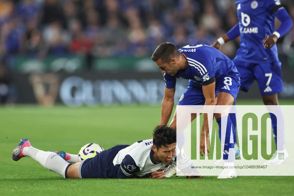 Premier League Leicester City v Tottenham Hotspur Harry Winks of Leicester City fouls Son Heung-min of Tottenham Hotspur during the Premier League match Leicester City vs Tottenham Hotspur at King Power Stadium, Leicester, United Kingdom, 19th August 2024 (Photo by Mark Cosgrove News Images) Leicester King Power Stadium Leicestershire United Kingdom