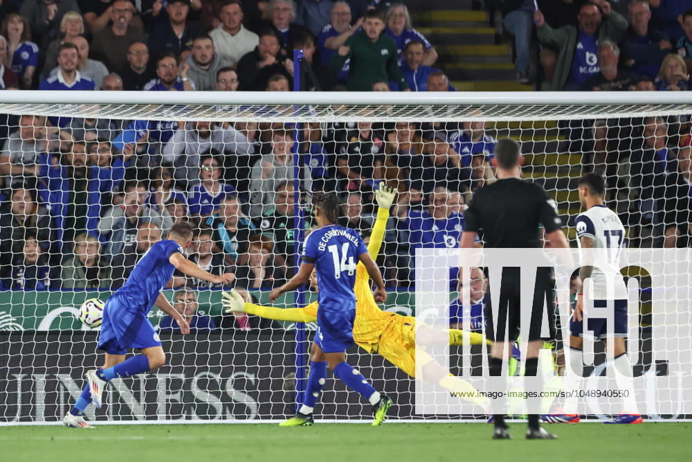 Premier League Leicester City v Tottenham Hotspur Jamie Vardy of Leicester City scores a goal to make it 1-1 during the Premier League match Leicester City vs Tottenham Hotspur at King Power Stadium, Leicester, United Kingdom, 19th August 2024 (Photo by Mark Cosgrove News Images) Leicester King Power Stadium Leicestershire United Kingdom