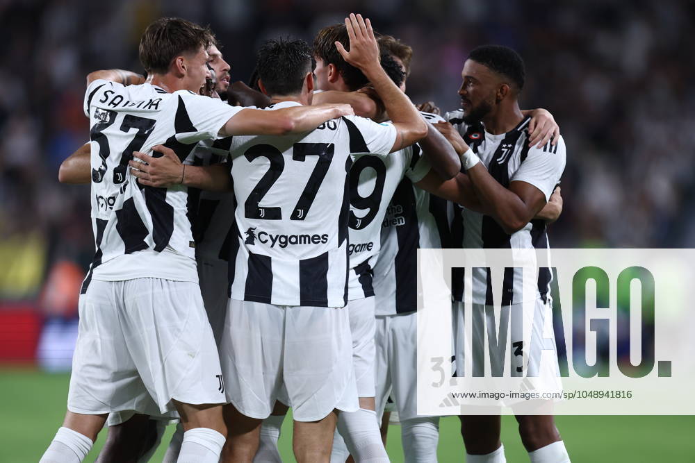 Juventus Fc - Como Players of Juventus Fc celebrates after scoring a goal during the Serie A match beetween Juventus Fc and Como at Allianz Stadium on August 19, 2024 in Turin, Italy . Torino Allianz Stadium Italy