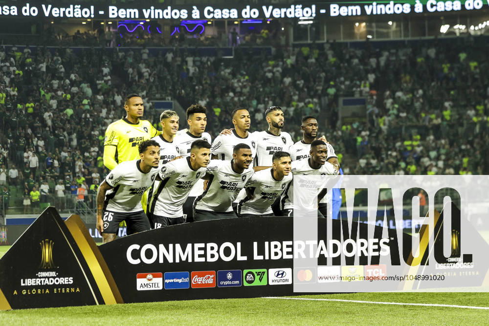 Match between Palmeiras and Botafogo for the Conmebol Libertadores 2024 Sao Paulo (SP), 08 21 2024 - LIBERTADORES PALMEIRAS X BOTAFOGO - Botafogo team during the match between Palmeiras and Botafogo, valid for the second leg of the round of 16 of the Copa Conmebol Libertadores, on the evening of this Wednesday, August 21, 2024, at Allianz Parque, in Sao Paulo-SP. (Foto: Pedro Paulo Diaz Thenews2 imago images) SPO