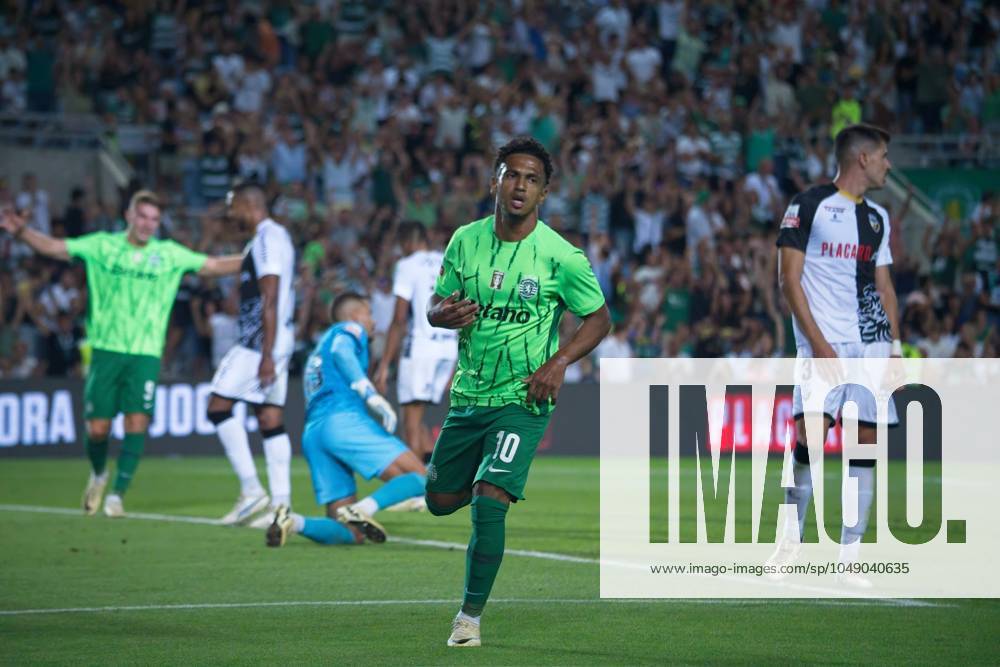 Algarve Stadium, Loule, Portugal, Sporting Clube Farense v Sporting Clube de Portugal, Liga Portugal Betclic, Week 3 August 23, 2024, Loule, Portugal: Marcus Edwards 10 of Sporting Clube de Portugal in action during the Liga Portugal Betclic week 3 football match between Sporting Clube Farense and Sporting Clube de Portugal at Algarve Stadium.