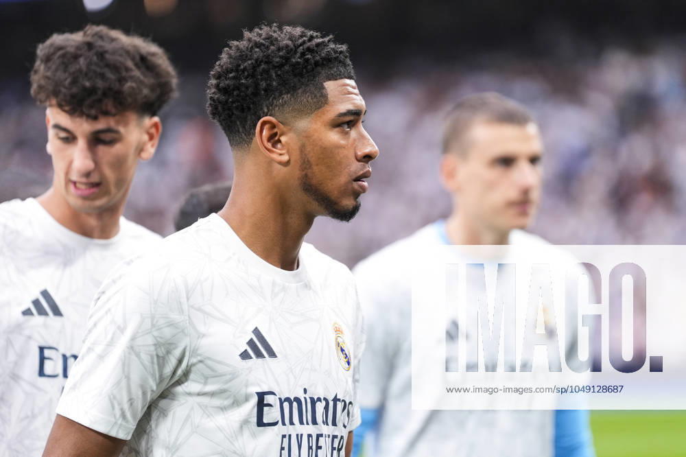 Jude Bellingham of Real Madrid looks on during the Spanish league, La Liga EA Sports, football match played between Real Madrid and Real Valladolid at Santiago Bernabeu stadium on August 25, 2024, in Madrid, Spain. Madrid SPAIN - ZUMAa181 20240825_zaa_a181_041