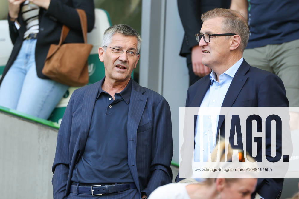 1 Bundesliga VfL Wolfsburg FC Bayern Munich on 25 08 2024 at the Volkswagen Arena in Wolfsburg President Herbert Hainer Muenchen and CEO Jan Christian Dreesen Muenchen MH