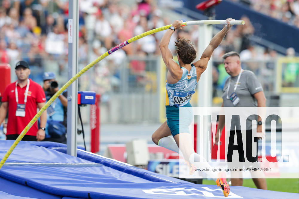 Armand Duplantis of Sweden in action during the Wanda Diamond League 2024 Pole Vault Men at Silesian Stadium. Chorzow Poland - ZUMAs197 20240825_aaa_s197_469
