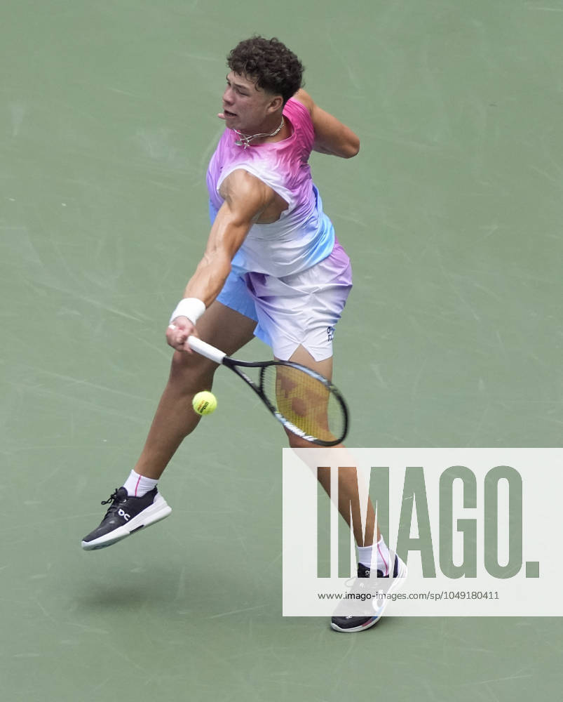 August 26,2024: Ben Shelton (USA) defeated Dominic Thiem (AUT) 6-4, 6-2 6-2, at the US Open being played at Billie Jean King National Tennis Center in Flushing, Queens, NY. Ã‚ CSM Flushing, Queens USA - ZUMAc04_ 20240826_zma_c04_015