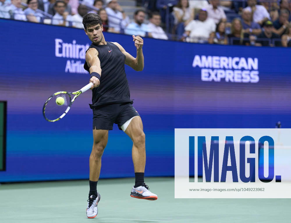 US Open Tennis 2024 Carlos Alcaraz (ESP) plays a forehand against Li Tu (AUS) in the first round on Arthur Ashe Stadium at the 2024 US Open Tennis Championships at the National Tennis centre, New York, New York, 27 Aug 2024., Credit:Peter van den Berg Avalon USA, New York, New York, National Tennis Centre