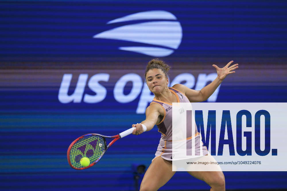Jasmine Paolini during Day 2 of her match against Bianca Andreescu in the 2024 US Open held at the USTA Billie Jean King National Tennis Center on MondayAugust 26, 2024 in the Flushing neighborhood of the Queens borough of New York City. JAVIER ROJAS PI Flushing Meadows USA - ZUMAp124 20240827_zaa_p124_100