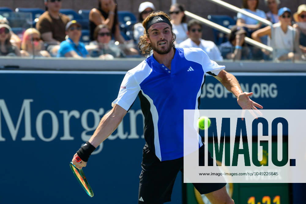 2024 US Open Tennis Championships at the USTA Billie Jean King National Tennis Centre Featuring: Stefanos Tsitsipas Where: Queens, New York, United States When: 27 Aug 2024 Credit: David Lobel INSTARimages . NOT FOR USE BY NEWSPAPERS BASED IN THE UK.
