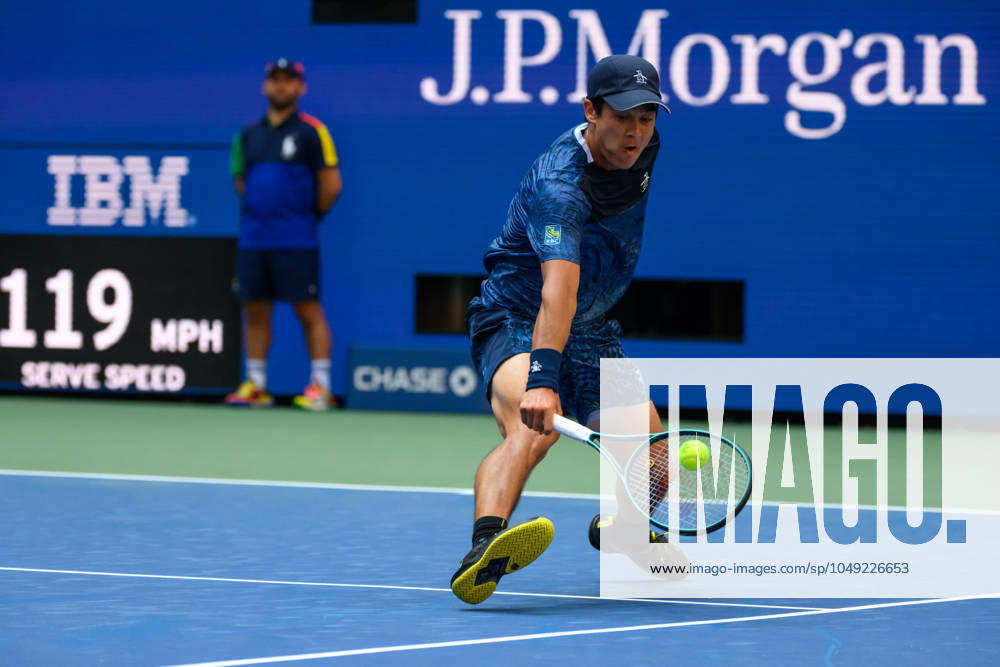 2024 US Open Tennis Championships at the USTA Billie Jean King National Tennis Centre Featuring: Mackenzie McDonald Where: Queens, New York, United States When: 27 Aug 2024 Credit: David Lobel INSTARimages . NOT FOR USE BY NEWSPAPERS BASED IN THE UK.