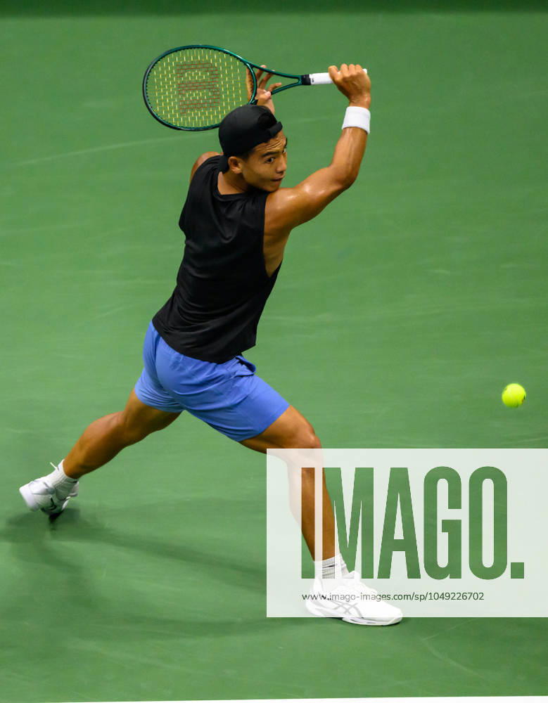 2024 US Open Tennis Championships at the USTA Billie Jean King National Tennis Centre Featuring: Tu Li Where: Queens, New York, United States When: 27 Aug 2024 Credit: David Lobel INSTARimages . NOT FOR USE BY NEWSPAPERS BASED IN THE UK.