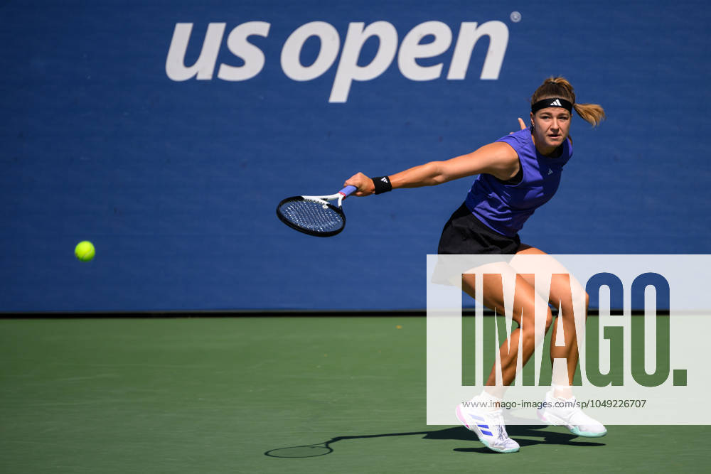 2024 US Open Tennis Championships at the USTA Billie Jean King National Tennis Centre Featuring: Karolina Muchova Where: Queens, New York, United States When: 27 Aug 2024 Credit: David Lobel INSTARimages . NOT FOR USE BY NEWSPAPERS BASED IN THE UK.