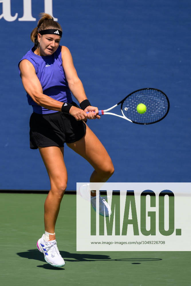 2024 US Open Tennis Championships at the USTA Billie Jean King National Tennis Centre Featuring: Karolina Muchova Where: Queens, New York, United States When: 27 Aug 2024 Credit: David Lobel INSTARimages . NOT FOR USE BY NEWSPAPERS BASED IN THE UK.