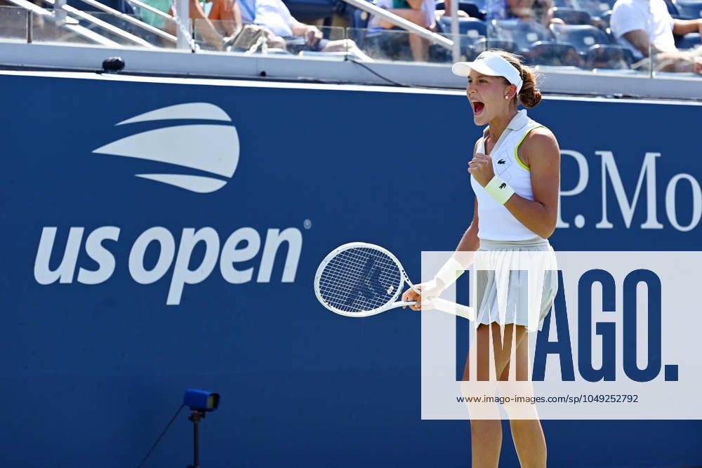 (240829) -- NEW YORK, Aug. 29, 2024 -- Erika Andreeva of Russia reacts during the women s singles second round match against Zheng Qinwen of China at the 2024 US Open tennis championships in New York, the United States, on Aug. 28, 2024. ) (SP)U.S.-NEW YORK-TENNIS-US OPEN-WOMEN S SINGLES LixRui