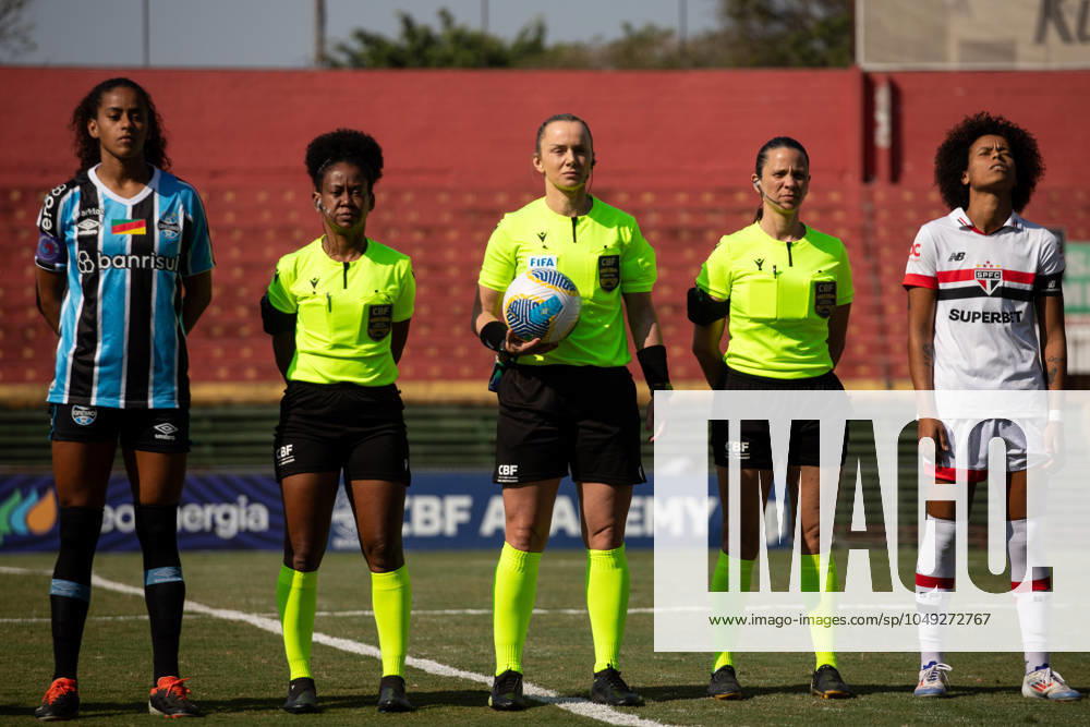 São Paulo x Grêmio Feminino SÃO PAULO, SP - 29.08.2024: SÃO PAULO X GRÊMIO FEMININO - Refereeing of the match between São Paulo and Grêmio, valid for the quarter-finals of the Brazilian Women& 39;s Football Championship and held on the afternoon of this Thursday (29) at the Canindé Stadium in São Paulo, SP. (Photo: Rodilei Morais Fotoarena) x2602311x RodileixMorais