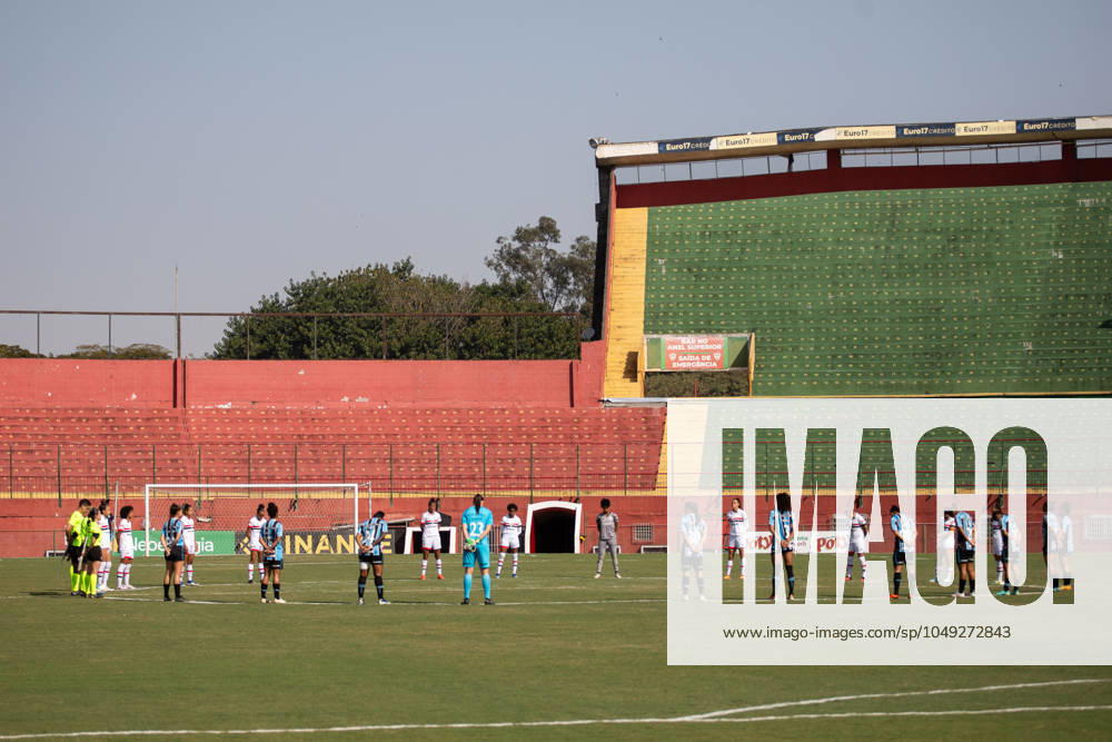 São Paulo x Grêmio Feminino SÃO PAULO, SP - 29.08.2024: SÃO PAULO X GRÊMIO FEMININO - A minute of silence in honor of Uruguayan player Juan Izquierdo during the match between São Paulo and Grêmio, valid for the quarterfinals of the Brazilian Women& 39;s Football Championship and held on Thursday afternoon (29) at Canindé Stadium in São Paulo, SP. (Photo: Rodilei Morais Fotoarena) x2602328x RodileixMorais
