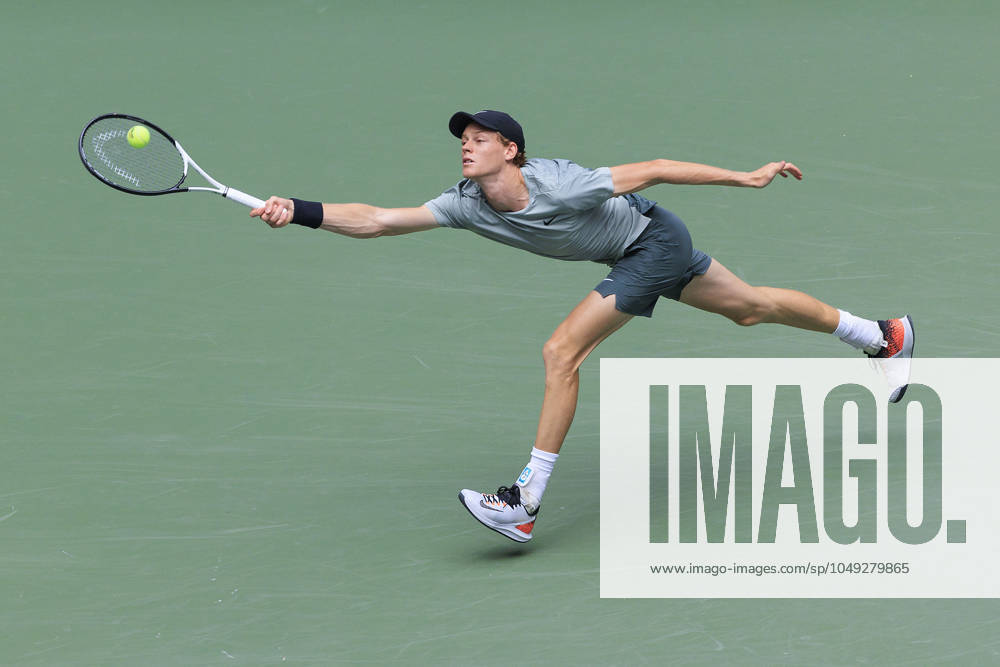 JANNIK SINNER during Day 4 of his match against A. Michelsen in the 2024 US Open held at the USTA Billie Jean King National Tennis Center on Thursday August 29, 2024 in the Flushing neighborhood of the Queens borough of New York City. Sinner won 6:4 6:0 6:2. Flushing Meadows USA - ZUMAp124 20240829_zaa_p124_015