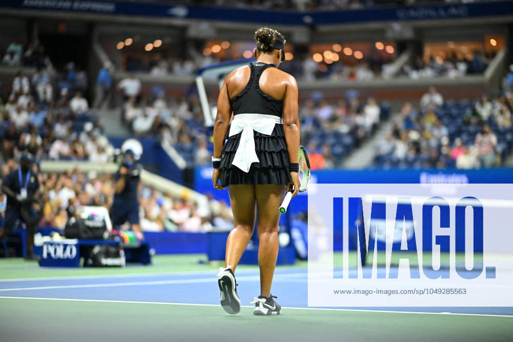 US Open - Osaka Attracts Attention Again With Her Dress Naomi Osaka (JPN) during her second round match at the 2024 US Open at Billie Jean National Tennis Center in New York City, NY, USA, on August 29, 2024. Just like in the first round, Naomi Osaka once again became the center of attention for the onlookers and the photographers for her particular dress at the entrance to the court for her US Open match. This time, Naomi wore a black dress adorned with another giant bow. This one, in white, captured all the attention in the pre-match buildup. Photo by Corinne Dubreuil ABACAPRESS.COM New York City NY United States