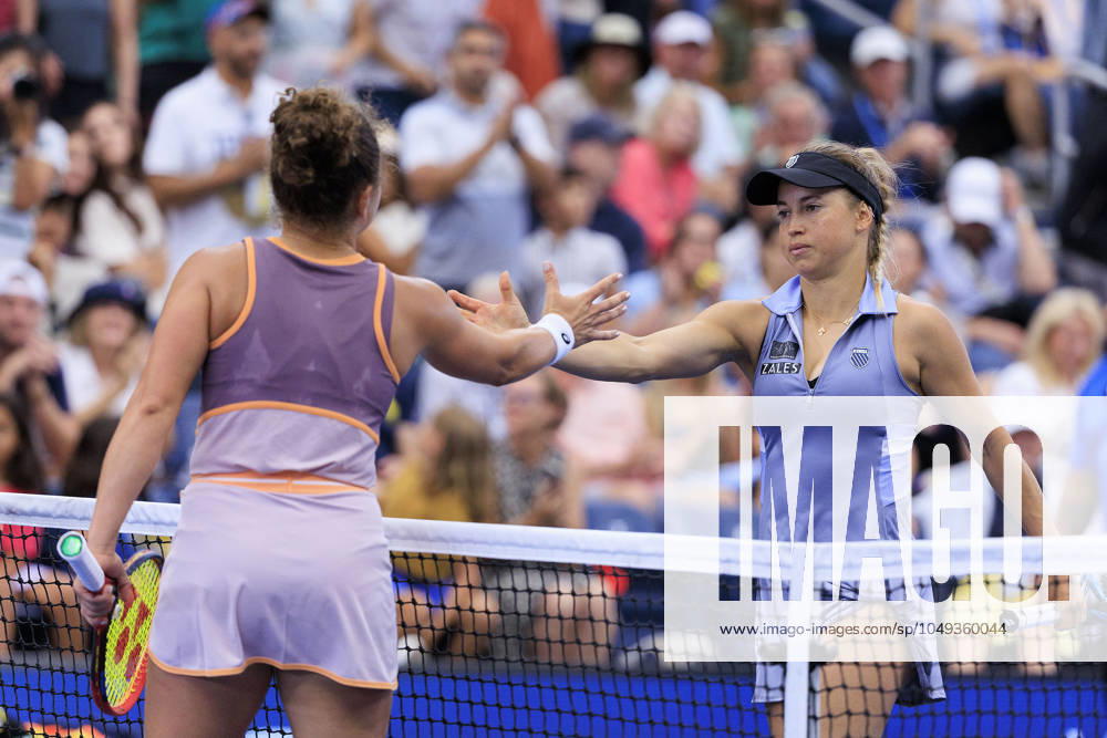 Jasmine Paolini shakes hands with Yulia Putintseva after winning her match on Day 6 of the 2024 US Open held at the USTA Billie Jean King National Tennis Center on Saturday August 31, 2024 in the Flushing neighborhood of the Queens borough of New York City. JAVIER ROJAS PI Flushing Meadows USA - ZUMAp124 20240831_zaa_p124_032