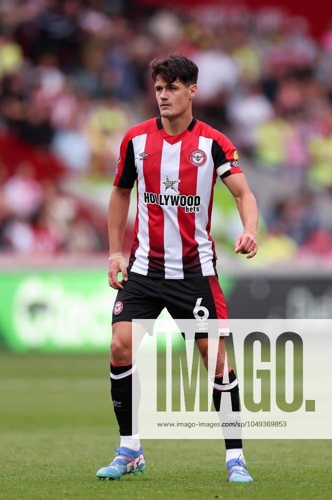 London, England, 31st August 2024. Brentford s Christian Norgaard during the Premier League match at Gtech Community Stadium, London. Picture credit should read: David Klein Sportimage . SPI-3288-0037