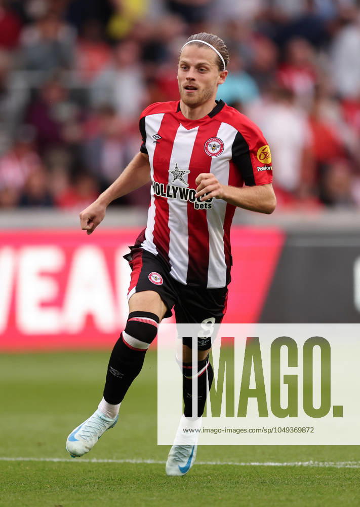 London, England, 31st August 2024. Brentford s Mathias Jensen during the Premier League match at Gtech Community Stadium, London. Picture credit should read: David Klein Sportimage . SPI-3288-0045