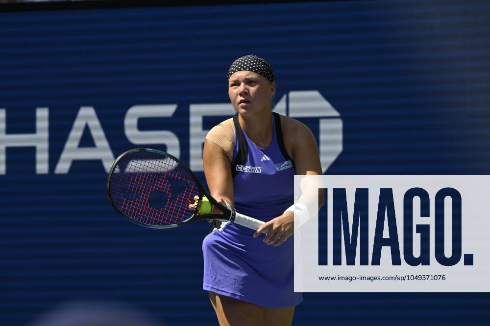 Tennis : Us Open 2024 - Diana Shnaider - Russe Tennis :Us Open 2024 - Usa - 31 08 2024 ChrysleneCaillaud Panoramic