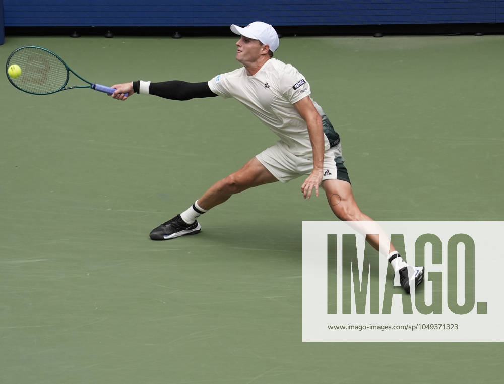 Christopher O Connell (AUS) loses to Jannik Sinner (ITA) 6-1, 6-4, 6-2 at the US Open being played at Billie Jean King National Tennis Center in Flushing, Queens, NY, {USA} Â Cal Media Flushing, Queens USA - ZUMAc04_ 20240831_zma_c04_316