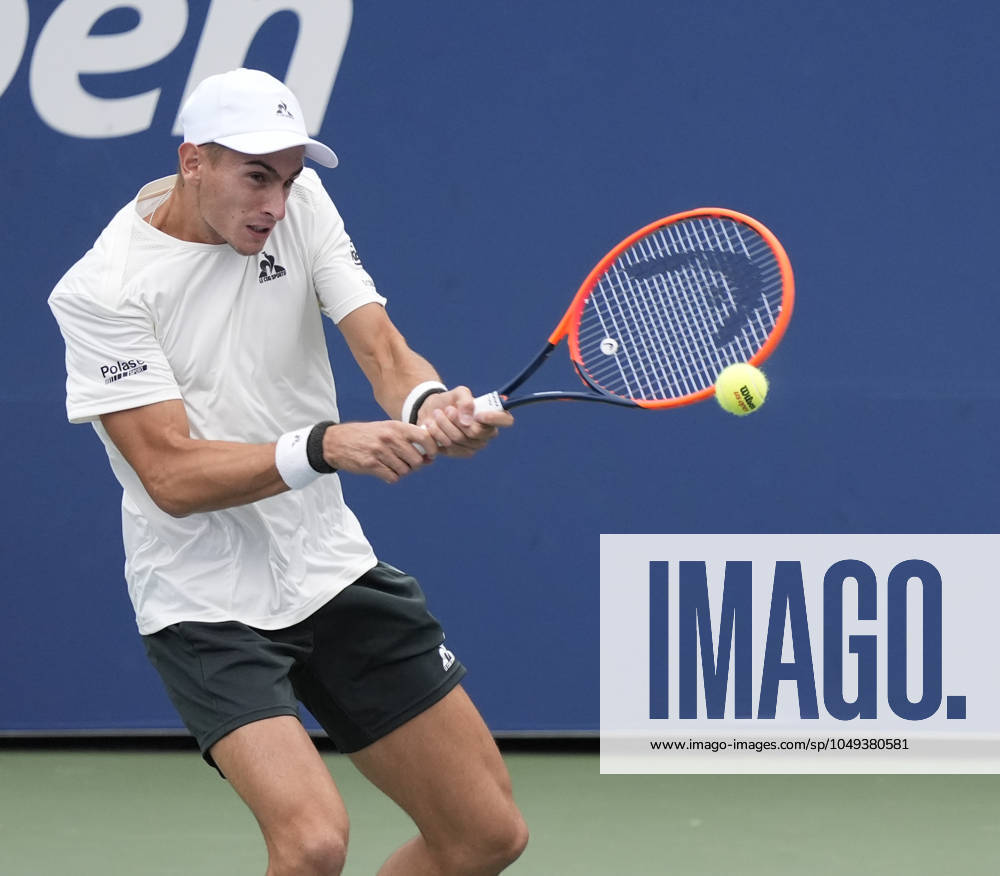 Matteo Arnaldi (ITA) loses to Jordan Thompson (AUS) 7-5 in the first set at the US Open being played at Billie Jean King National Tennis Center in Flushing, Queens, NY, {USA} Â Cal Media Flushing, Queens USA - ZUMAc04_ 20240831_zma_c04_379